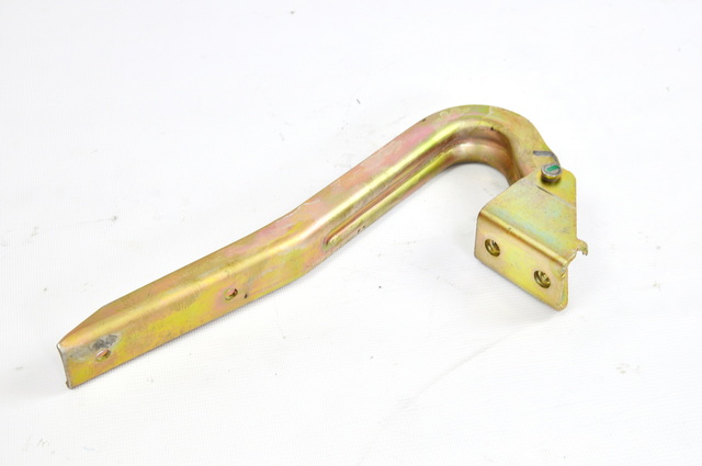 KOMATSU Крепления капота