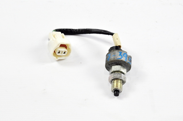 TOYOTA Датчик стоп-сигнала