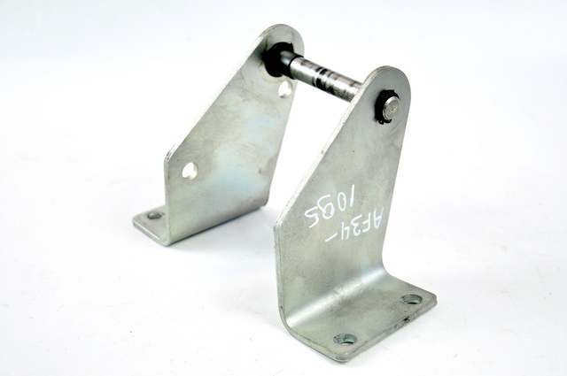 UNICARRIERS Ось тяги рычага управления