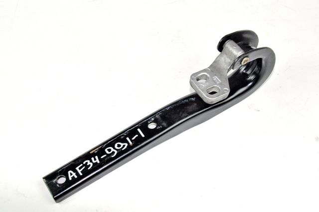 UNICARRIERS Крепления капота