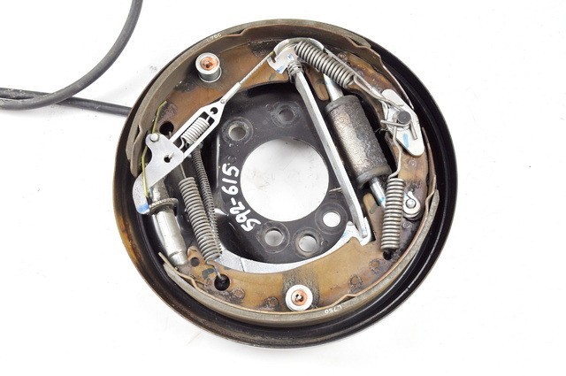 TOYOTA Правый тормозной механизм в сборе