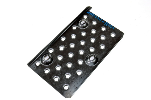 UNICARRIERS Накладка подножки