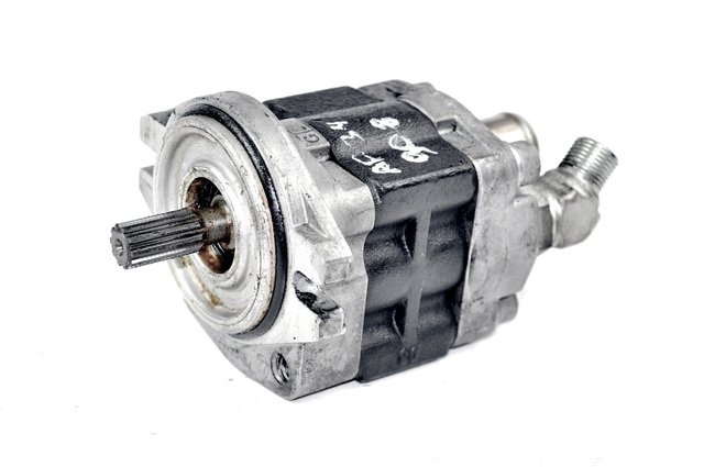 UNICARRIERS Насос гидравлический в сборе