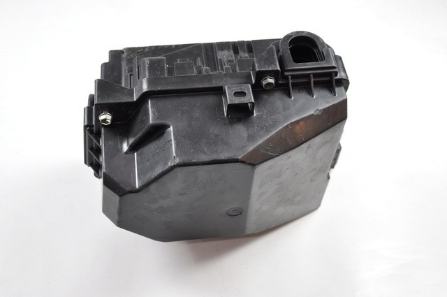 TOYOTA Кожух коннекторного блока