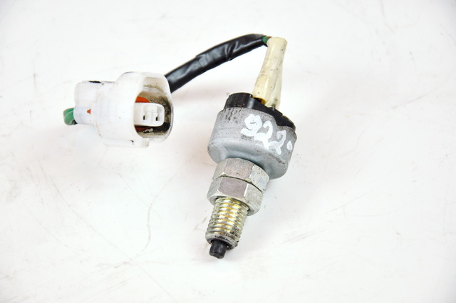 TOYOTA Датчик стоп-сигнала