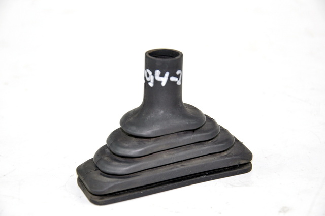 UNICARRIERS Пыльник рычага мачты